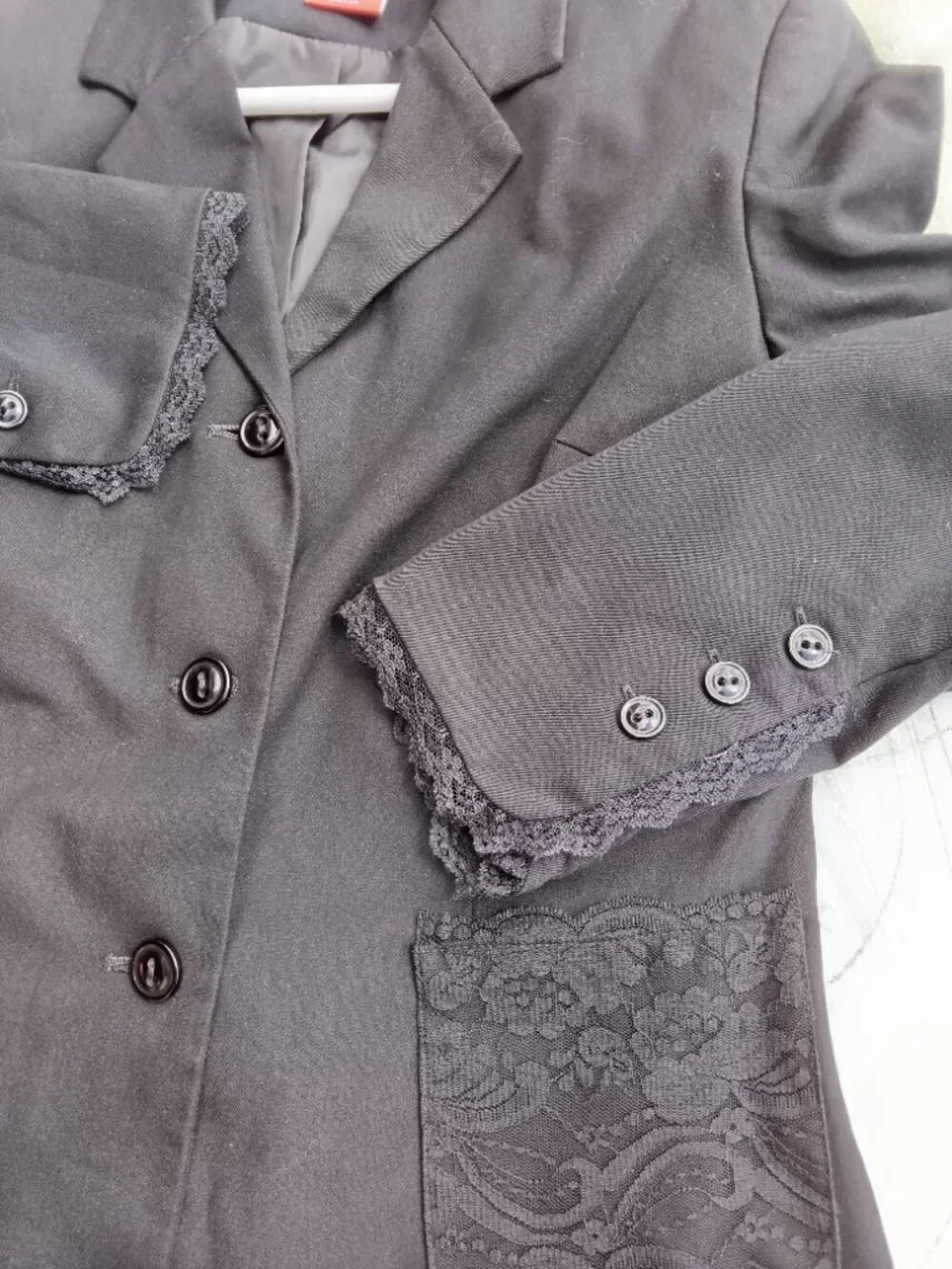 Women's Blazer, by Oscar De la Renta - Picture 4 of 8